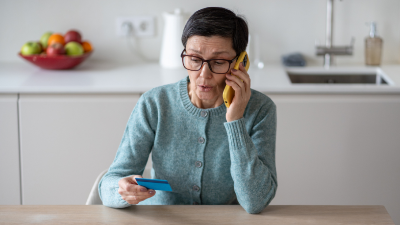 Golpes digitais contra idosos exigem prevenção moderna, e o Sindnapi – Sindicato Nacional dos Aposentados, Pensionistas e Idosos reforça a educação online como principal ferramenta de proteção e autonomia digital.