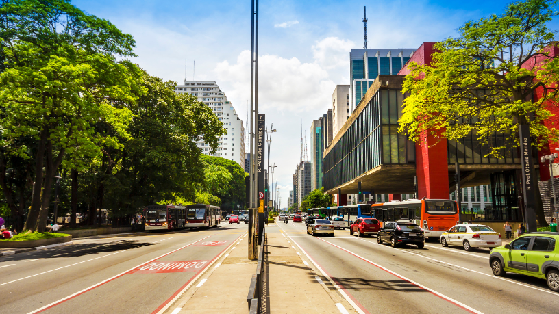 Propaganda Eleitoral Antecipada: Análise do Ato na Avenida Paulista e Implicações Políticas