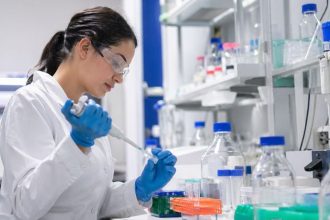 Minerais Críticos e Soberania Nacional: Por que a Política Brasileira de Ciência e Tecnologia se Tornou Estratégica para o Futuro Econômico